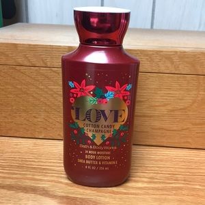 NWT Bath & Body Works 24 Hour Moisture Body Lotion in Cotton Candy Champagne